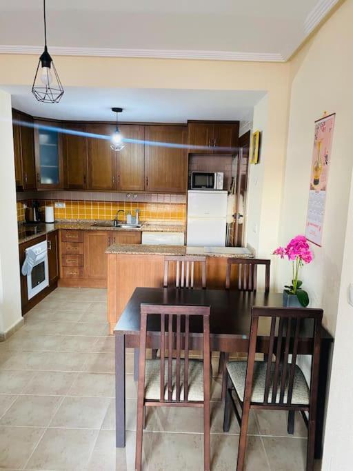2Bdr Apartment Torrevieja Kültér fotó